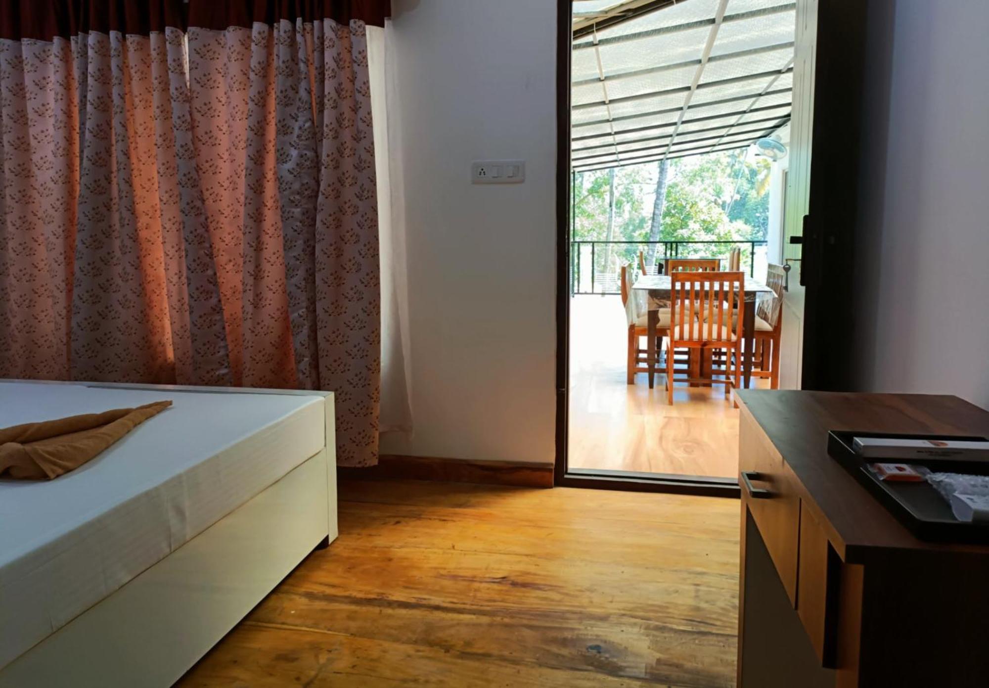 Koshy'S Beach Front Homestay Mararikulam Exterior photo